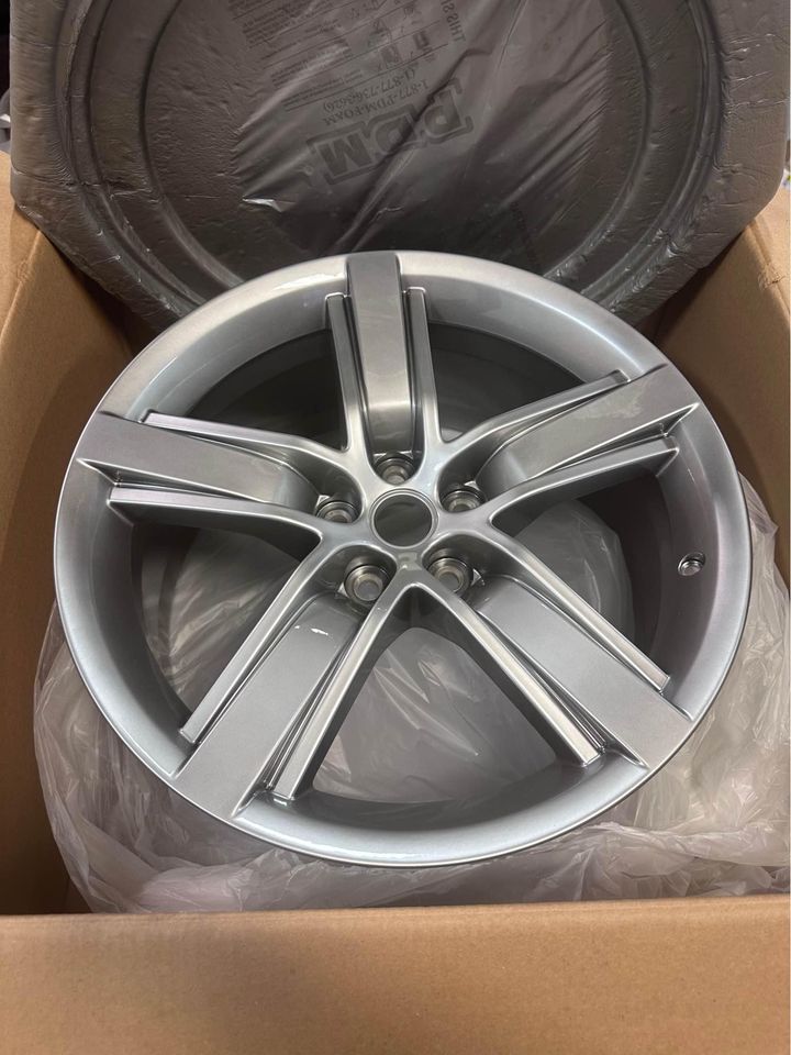 13-15 Chevrolet Camaro wheels 1 each